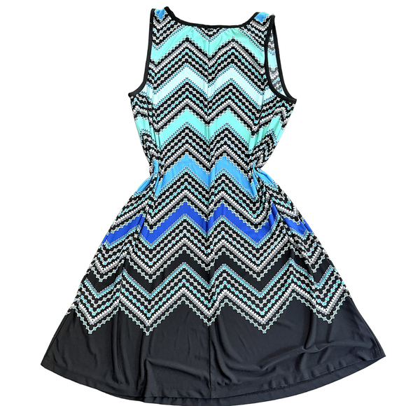 RN Studio Chevron sleeveless dress shift pullover summer - Picture 2 of 5